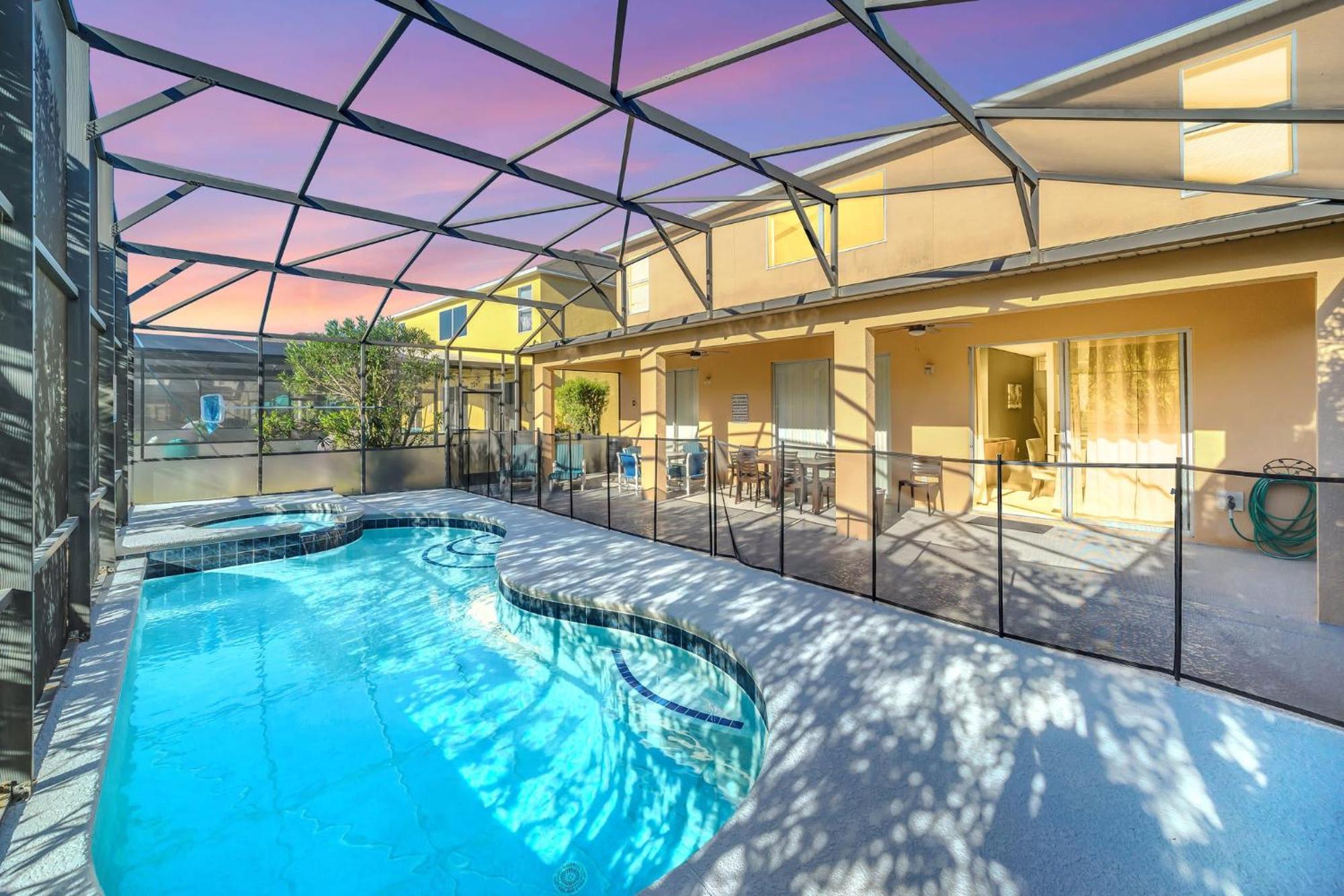 Emerald Island 6 Bedroom 4 Bathroom Luxury Ferienhaus *